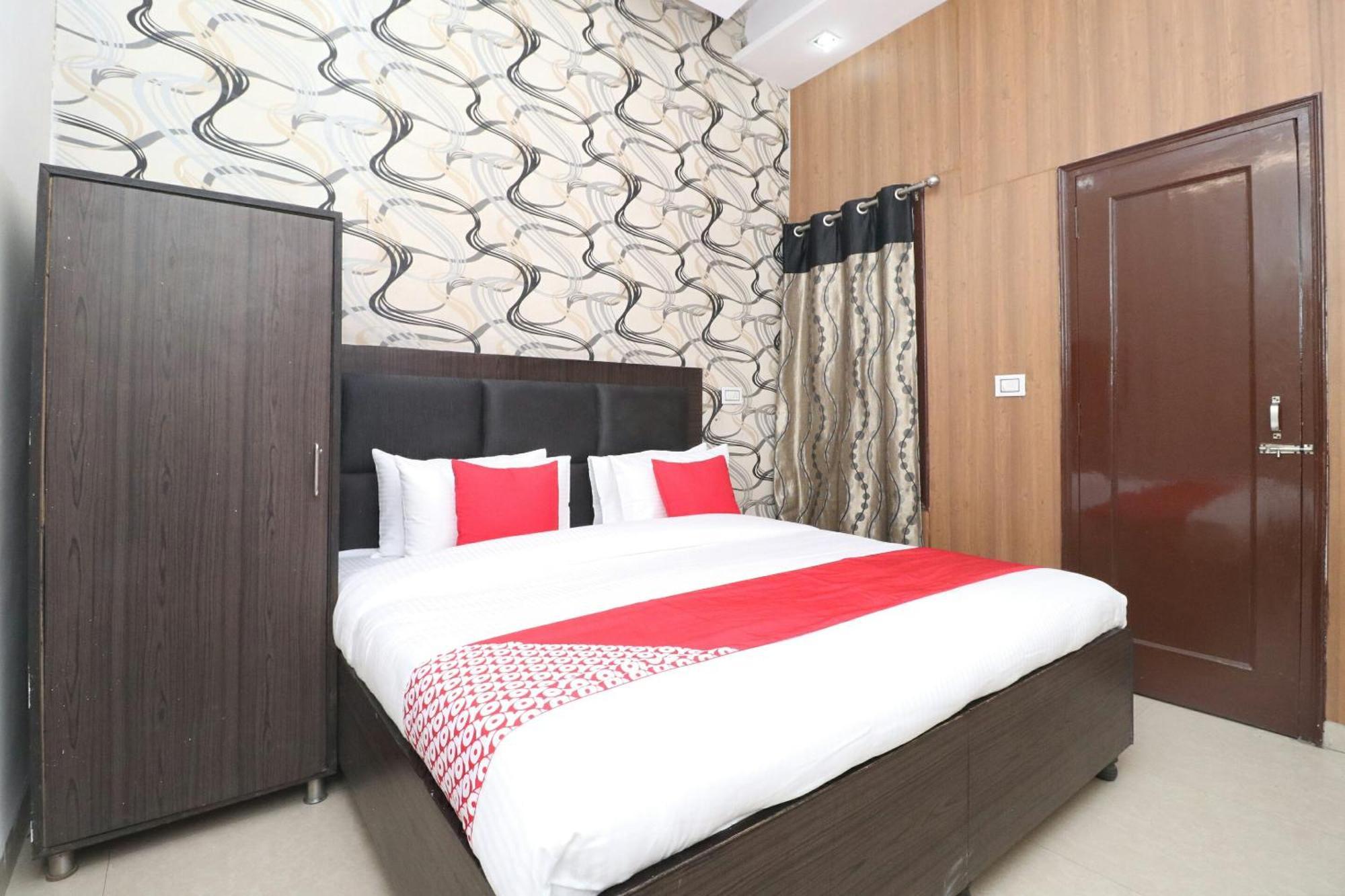 Oyo Hotel Kailash Regency Лудхиана Экстерьер фото